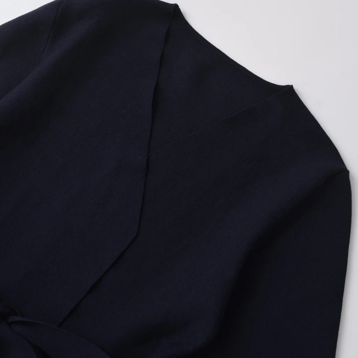 V Neck Blouse with Tie Waist – Elegant Long Sleeve Top
