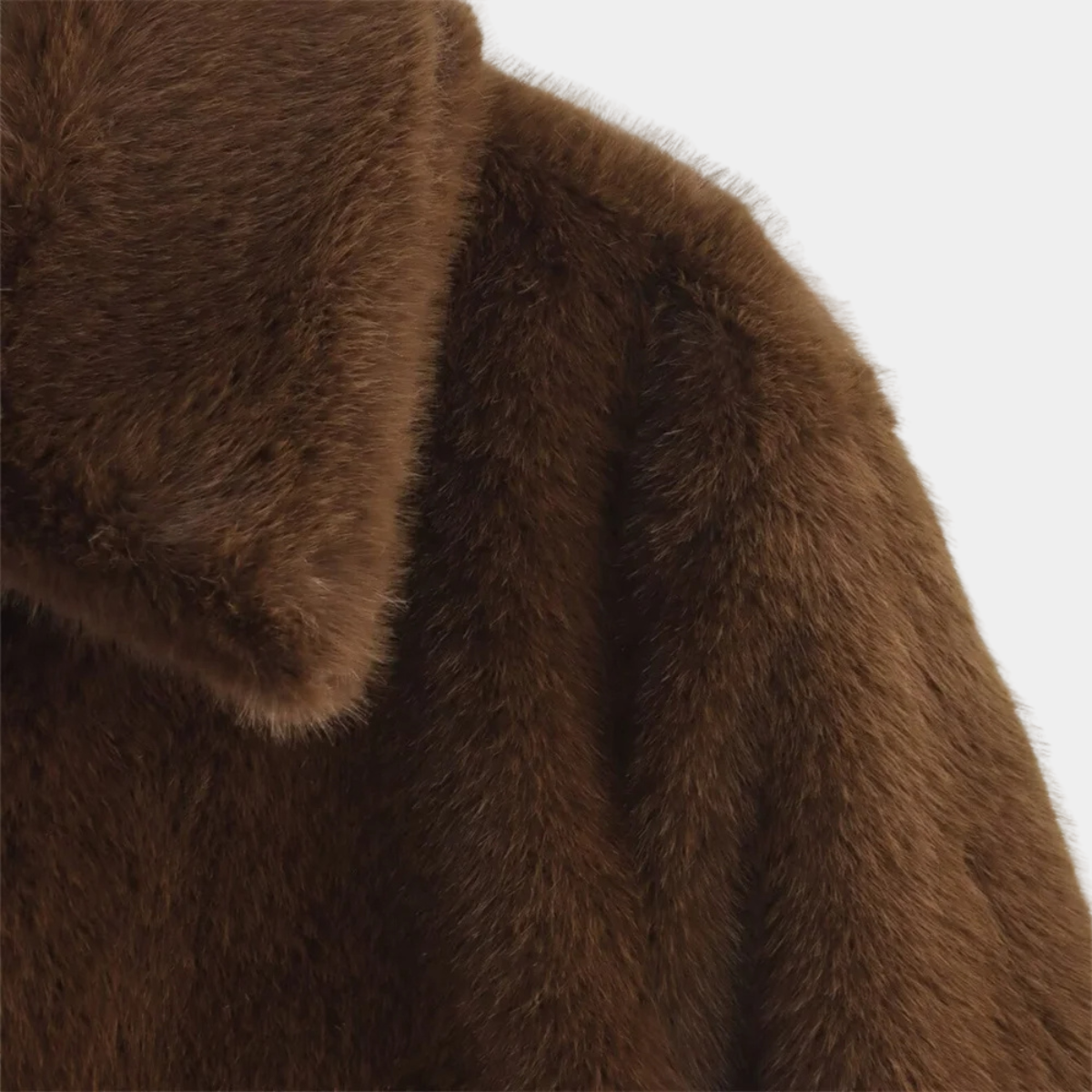 Trendy Cropped Fur Coat – Stylish Winter Look