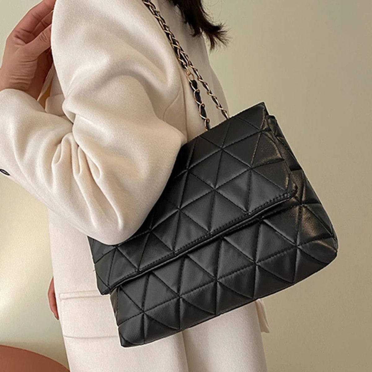 Classic Quilted Leather Bag – Chain Strap Purse