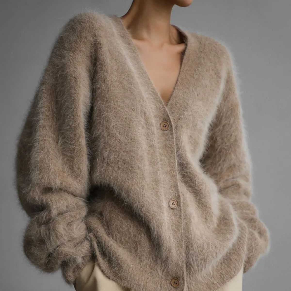 Chic Cashmere Jumper – Soft Warm Cardigan