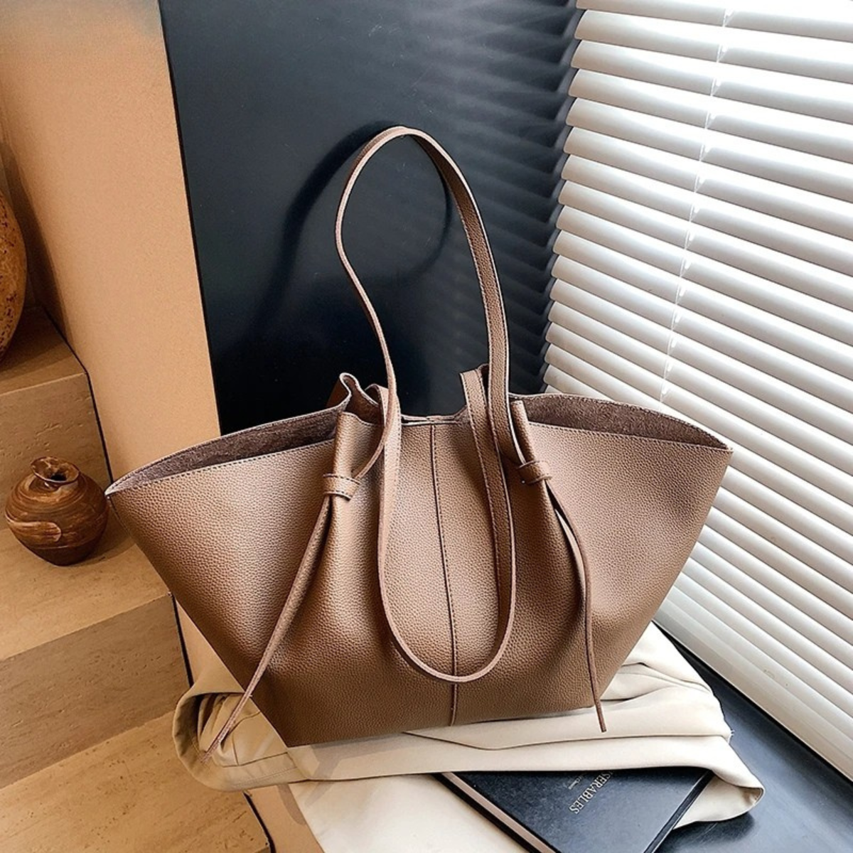 Large Tote Shoulder Bag – Stylish Everyday Handbag for Women