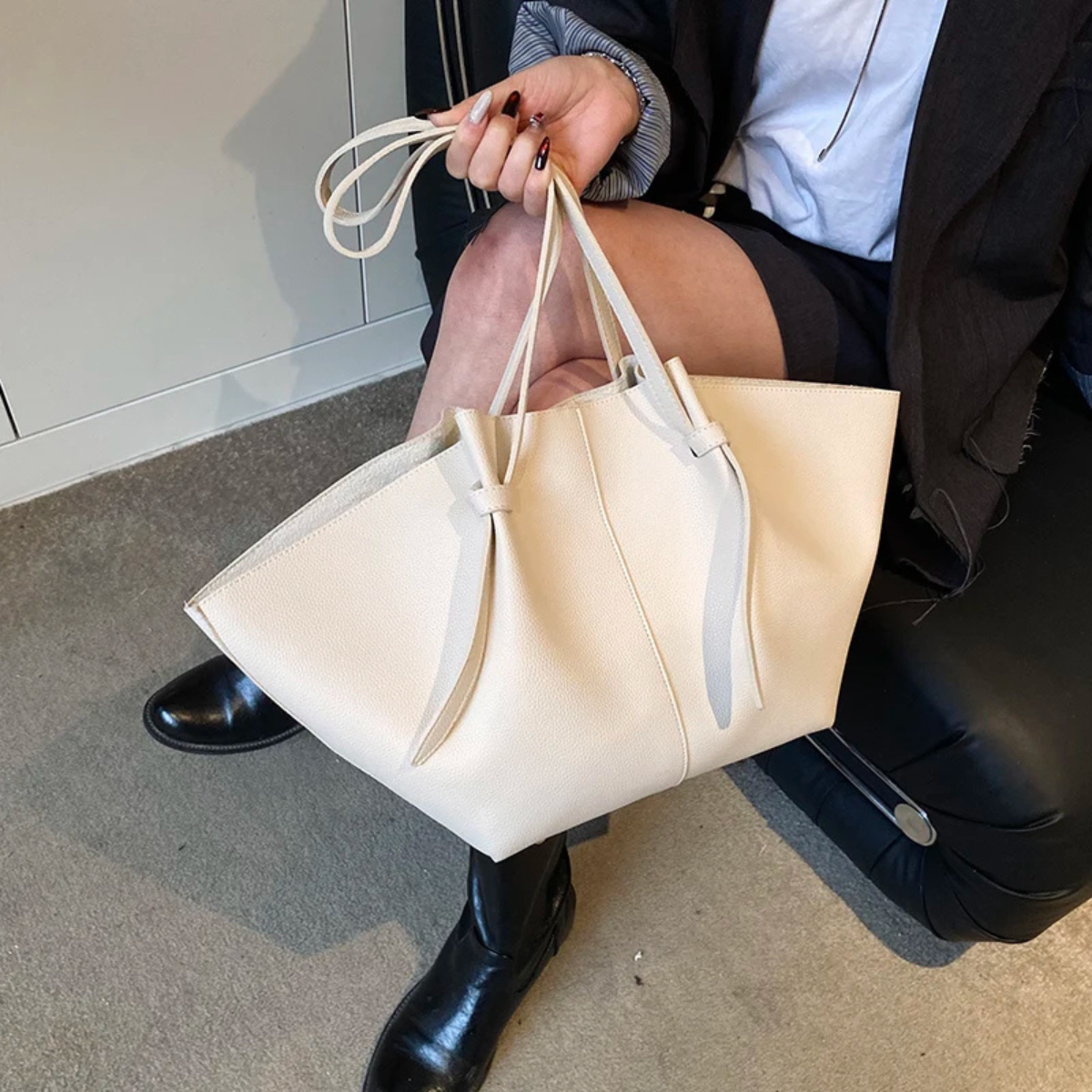 Large Tote Shoulder Bag – Stylish Everyday Handbag for Women