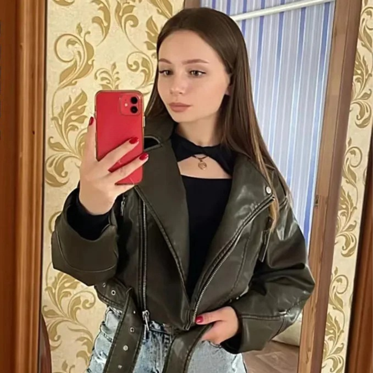 Cropped Leather Biker Jacket – Black